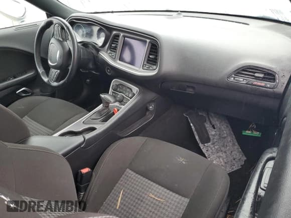 ✅ 2020 Dodge Challenger R/T Scat Pack Widebody • VIN: 2C3CDZFJ2LH235994 • Lot: 77433323. Wystawiony na Copart z przebiegiem Nie podano. Bezpłatny archiwum sprzedaży aukcyjnych z USA i szczegółowy raport historii pojazdu na DreamBid. Zdjęcie 8.