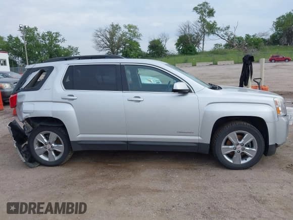 ✅ 2014 GMC Terrain SLT • VIN: 2GKFLXEK2E6307290 • Лот: 42425028. Опубликован ранее на IAAI с пробегом 129 141 миль. Бесплатный доступ к архиву аукционных продаж из США и подробный отчёт об истории автомобиля на DreamBid. Изображение 13.