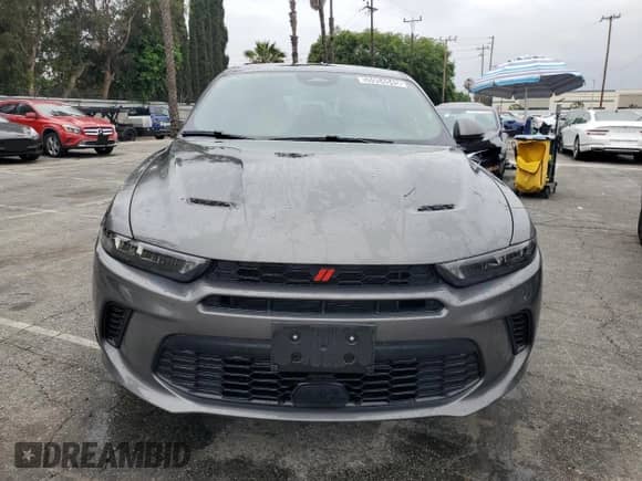 2024 Dodge Hornet R/T z VIN ZACPDFCW4R3A26279, wystawiony jako Copart lot #55954045 z przebiegiem 25 965 mil mil oraz Szkoda całkowita • Salvage title. Historia ofert i sprzedaży dostępna na DreamBid. Obrazek 5.