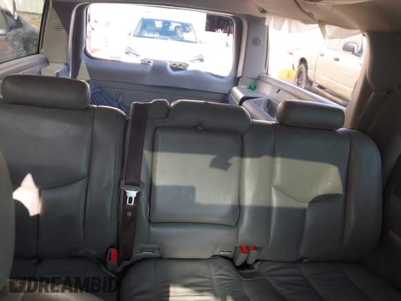 ✅ 2005 Chevrolet Suburban LS • VIN: 1GNEC16Z85J255741 • Lot: 42817907. Listed on IAAI with 383,855 mi. Free auction sales archive from the USA and detailed vehicle history report at DreamBid. Image 8.