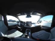 ✅ 2022 Toyota Corolla SE • VIN: 5YFS4MCE0NP124536 • Lot: 42524964. Wystawiony na IAAI z przebiegiem 48 352 mil. Bezpłatny archiwum sprzedaży aukcyjnych z USA i szczegółowy raport historii pojazdu na DreamBid. Zdjęcie 18.