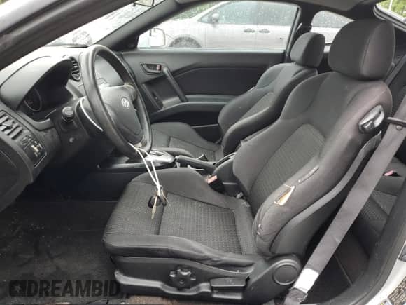 2008 Hyundai Tiburon GS с VIN KMHHM66D68U288062, выставлен на аукционе Copart как лот 58261695 с пробегом 130 310 миль миль и Чистый • Clean title. История ставок и продаж доступна на DreamBid. Изображение 7.