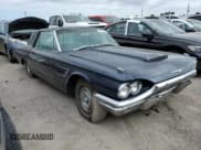✅ 1965 Ford Thunderbird • VIN: 5Y87Z123003 • Лот: 76342194. Опубликован ранее на Copart с пробегом 84 508 миль. Бесплатный доступ к архиву аукционных продаж из США и подробный отчёт об истории автомобиля на DreamBid. Изображение 4.