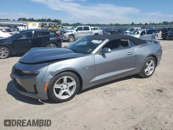 ✅ 2020 Chevrolet Camaro 1LT • VIN: 1G1FB3DXXL0104232 • Lot: 56117385. Listed on Copart with 59,751 mi. Free auction sales archive from the USA and detailed vehicle history report at DreamBid. Image 1.
