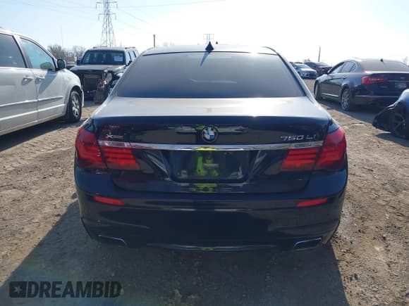 ✅ 2014 BMW 7 Series ALPINA B7 xDrive • VIN: WBAYF8C55ED653668 • Lot: 43662539. Listed on IAAI with 132,138 mi. Free auction sales archive from the USA and detailed vehicle history report at DreamBid. Image 16.