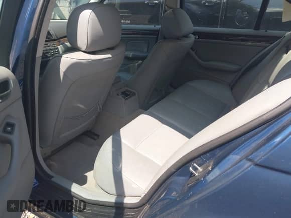 2003 BMW 3 Series 325xi with VIN WBAEU33443PM58806, listed as a IAAI auction lot 42697760 with 180,383 mi miles and . Bid and sale history available at DreamBid. Image 8.