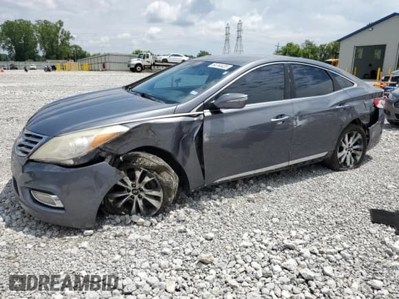 ✅ 2013 Hyundai Azera • VIN: KMHFG4JG9DA254147 • Лот: 64744425. Опубликован ранее на Copart с пробегом 173 015 миль. Бесплатный доступ к архиву аукционных продаж из США и подробный отчёт об истории автомобиля на DreamBid. Изображение 1.