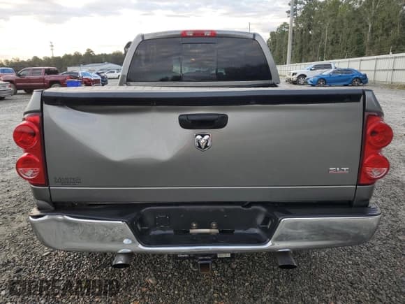 ✅ 2007 Dodge 1500 SLT • VIN: 1D7HA18247S179403 • Лот: 75048974. Опубликован ранее на Copart с пробегом 146 684 миль. Бесплатный доступ к архиву аукционных продаж из США и подробный отчёт об истории автомобиля на DreamBid. Изображение 6.