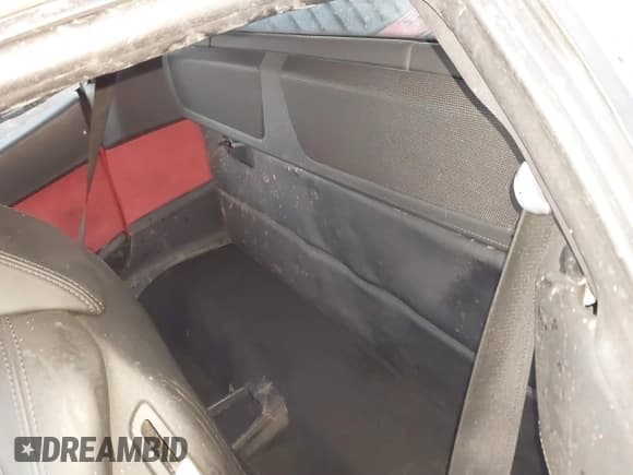 ✅ 2011 Ferrari 458 Italia • VIN: ZFF67NFA4B0179652 • Lot: 40499917. Wystawiony na IAAI z przebiegiem Nie podano. Bezpłatny archiwum sprzedaży aukcyjnych z USA i szczegółowy raport historii pojazdu na DreamBid. Zdjęcie 8.