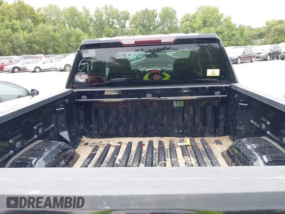 ✅ 2020 Chevrolet Silverado 1500 RST • VIN: 3GCUYEET3LG247636 • Lot: 43066624. Listed on IAAI with 146,969 mi. Free auction sales archive from the USA and detailed vehicle history report at DreamBid. Image 17.