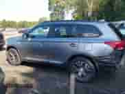 2018 Mitsubishi Outlander ES z VIN JA4AZ3A38JZ005197, wystawiony jako IAAI lot #43126066 z przebiegiem 76 339 mil mil oraz . Historia ofert i sprzedaży dostępna na DreamBid. Obrazek 14.