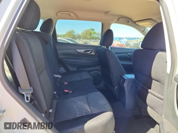 ✅ 2017 Nissan Rogue SV • VIN: 5N1AT2MV2HC818266 • Lot: 86526005. Listed on Copart with 93,172 mi. Free auction sales archive from the USA and detailed vehicle history report at DreamBid. Image 11.