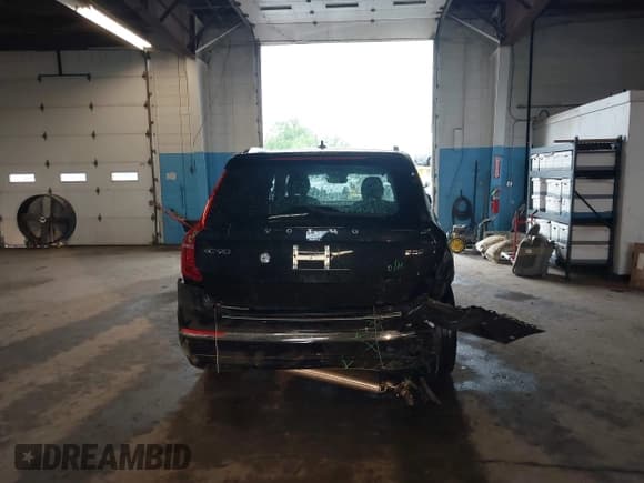 ✅ 2023 Volvo XC90 Plus • VIN: YV4L12PN0P1903242 • Lot: 42199970. Listed on IAAI with 26,952 mi. Free auction sales archive from the USA and detailed vehicle history report at DreamBid. Image 16.
