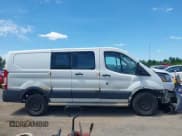 ✅ 2017 Ford Transit • VIN: 1FTYR1ZM7HKB39434 • Lot: 42779955. Wystawiony na IAAI z przebiegiem 252 960 mil. Bezpłatny archiwum sprzedaży aukcyjnych z USA i szczegółowy raport historii pojazdu na DreamBid. Zdjęcie 13.