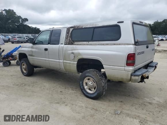 ✅ 2002 Dodge 2500 • VIN: 3B7KF23ZX2M307253 • Lot: 90223125. Listed on Copart with 121,032 mi. Free auction sales archive from the USA and detailed vehicle history report at DreamBid. Image 2.