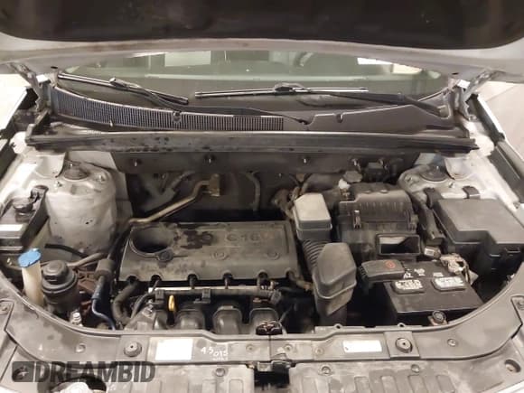 ✅ 2011 Kia Sorento LX • VIN: 5XYKT4A1XBG043952 • Lot: 43626544. Wystawiony na IAAI z przebiegiem 264 721 mil. Bezpłatny archiwum sprzedaży aukcyjnych z USA i szczegółowy raport historii pojazdu na DreamBid. Zdjęcie 10.