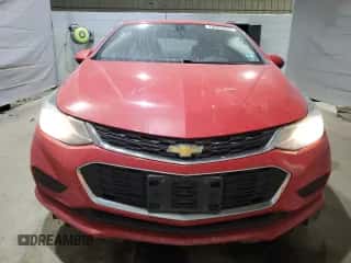 2018 Chevrolet Cruze LT z VIN 1G1BE5SM6J7130373, wystawiony jako Copart lot #70095855 z przebiegiem 135 592 mil mil oraz Szkoda całkowita • Salvage title. Historia ofert i sprzedaży dostępna na DreamBid. Obrazek 5.