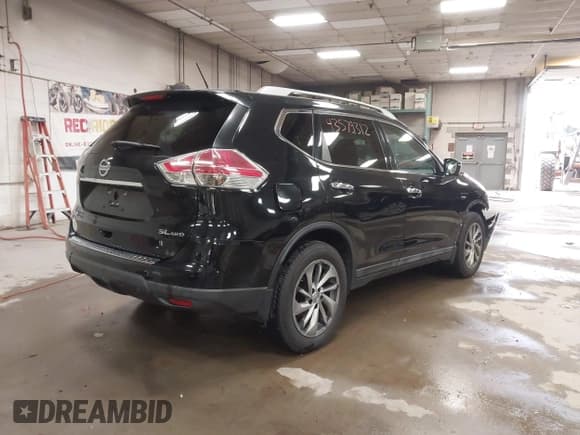 ✅ 2015 Nissan Rogue SL • VIN: 5N1AT2MV7FC767473 • Lot: 43579312. Listed on IAAI with 108,798 mi. Free auction sales archive from the USA and detailed vehicle history report at DreamBid. Image 4.