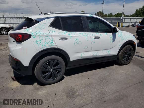 ✅ 2024 Buick Encore GX Sport Touring • VIN: KL4AMESL8RB217675 • Lot: 58019085. Wystawiony na Copart z przebiegiem 4 783 mil. Bezpłatny archiwum sprzedaży aukcyjnych z USA i szczegółowy raport historii pojazdu na DreamBid. Zdjęcie 3.