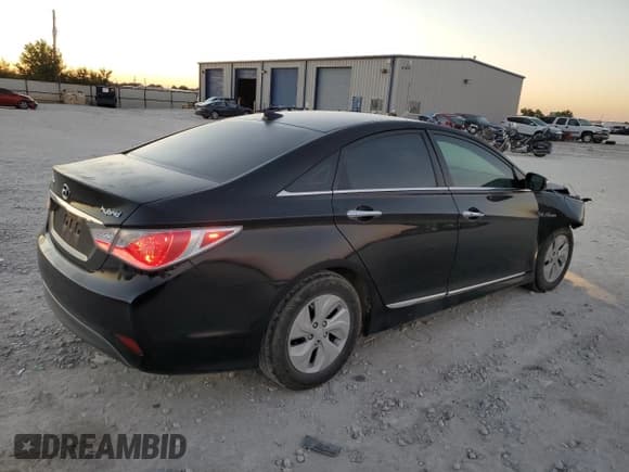 ✅ 2013 Hyundai Sonata Limited • VIN: KMHEC4A41DA099851 • Lot: 72219304. Listed on Copart with 123,459 mi. Free auction sales archive from the USA and detailed vehicle history report at DreamBid. Image 3.
