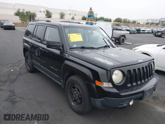 ✅ 2014 Jeep Patriot Sport • VIN: 1C4NJPBA3ED881990 • Lot: 42421450. Wystawiony na IAAI z przebiegiem 154 914 mil. Bezpłatny archiwum sprzedaży aukcyjnych z USA i szczegółowy raport historii pojazdu na DreamBid. Zdjęcie 1.