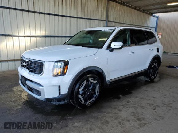 ✅ 2025 Kia Telluride S • VIN: 5XYP6DGC9SG581080 • Lot: 87004605. Listed on Copart with 20,537 mi. Free auction sales archive from the USA and detailed vehicle history report at DreamBid. Image 1.