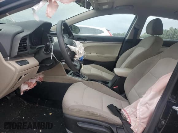 ✅ 2019 Hyundai Elantra SE • VIN: 5NPD74LF2KH492377 • Лот: 84171545. Опубликован ранее на Copart с пробегом 89 281 миль. Бесплатный доступ к архиву аукционных продаж из США и подробный отчёт об истории автомобиля на DreamBid. Изображение 7.