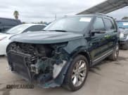 ✅ 2013 Ford Explorer XLT • VIN: 1FM5K7D82DGA45717 • Lot: 41740237. Wystawiony na IAAI z przebiegiem 162 443 mil. Bezpłatny archiwum sprzedaży aukcyjnych z USA i szczegółowy raport historii pojazdu na DreamBid. Zdjęcie 2.