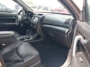 ✅ 2013 Kia Sorento EX • VIN: 5XYKU4A27DG394164 • Lot: 41949711. Listed on IAAI with 213,407 mi. Free auction sales archive from the USA and detailed vehicle history report at DreamBid. Image 5.