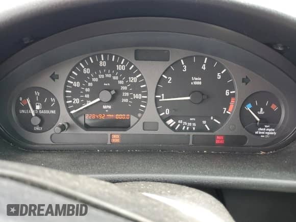 1998 BMW 3 Series z VIN WBACD3321WAV24693, wystawiony jako Copart lot #66515794 z przebiegiem 228 492 mil mil oraz Szkoda całkowita • Salvage title. Historia ofert i sprzedaży dostępna na DreamBid. Obrazek 9.