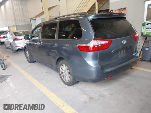 ✅ 2015 Toyota Sienna Limited • VIN: 5TDDK3DCXFS124994 • Лот: 42196493. Опубликован ранее на IAAI с пробегом 60 929 миль. Бесплатный доступ к архиву аукционных продаж из США и подробный отчёт об истории автомобиля на DreamBid. Изображение 3.