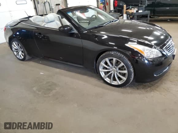 ✅ 2009 Infiniti G37 • VIN: JNKCV66E69M724316 • Lot: 84406895. Listed on Copart with 104,811 mi. Free auction sales archive from the USA and detailed vehicle history report at DreamBid. Image 4.