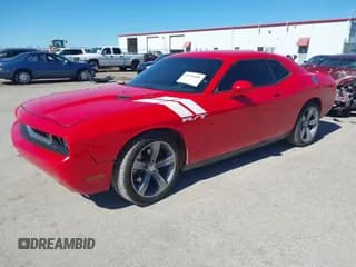 ✅ 2014 Dodge Challenger R/T Classic • VIN: 2C3CDYBT8EH185395 • Lot: 41696980. Wystawiony na IAAI z przebiegiem 84 343 mil. Bezpłatny archiwum sprzedaży aukcyjnych z USA i szczegółowy raport historii pojazdu na DreamBid. Zdjęcie 2.