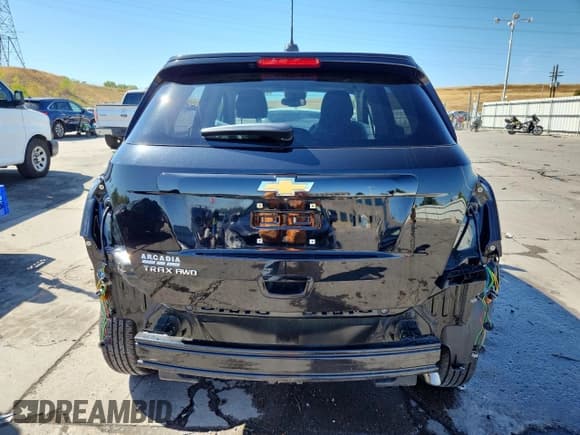 ✅ 2022 Chevrolet Trax LS • VIN: KL7CJNSM2NB543172 • Lot: 72000565. Listed on Copart with 9,911 mi. Free auction sales archive from the USA and detailed vehicle history report at DreamBid. Image 6.