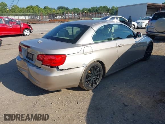 ✅ 2013 BMW 3 Series 328i • VIN: WBADW7C58DE731331 • Lot: 42741667. Listed on IAAI with 90,375 mi. Free auction sales archive from the USA and detailed vehicle history report at DreamBid. Image 4.