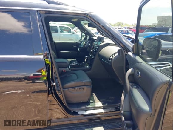 ✅ 2022 Nissan Armada SL • VIN: JN8AY2BA2N9390962 • Lot: 42435521. Wystawiony na IAAI z przebiegiem 36 453 mil. Bezpłatny archiwum sprzedaży aukcyjnych z USA i szczegółowy raport historii pojazdu na DreamBid. Zdjęcie 5.