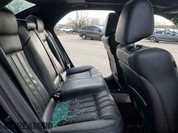 ✅ 2018 Chrysler 300 S • VIN: 2C3CCAGG2JH338711 • Lot: 89111775. Listed on Copart with Not provided. Free auction sales archive from the USA and detailed vehicle history report at DreamBid. Image 10.