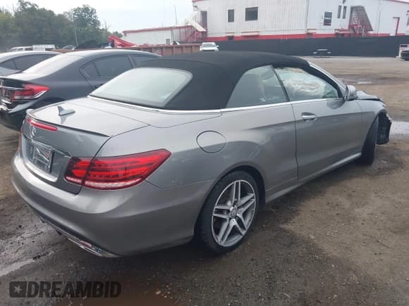 ✅ 2016 Mercedes-Benz E 400 • VIN: WDDKK6FF7GF334587 • Lot: 43335884. Listed on IAAI with Not provided. Free auction sales archive from the USA and detailed vehicle history report at DreamBid. Image 4.
