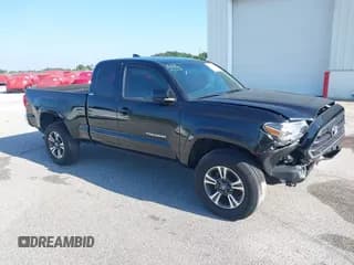 ✅ 2017 Toyota Tacoma SR • VIN: 5TFRX5GN5HX095417 • Лот: 42244515. Опубликован ранее на IAAI с пробегом 34 414 миль. Бесплатный доступ к архиву аукционных продаж из США и подробный отчёт об истории автомобиля на DreamBid. Изображение 1.