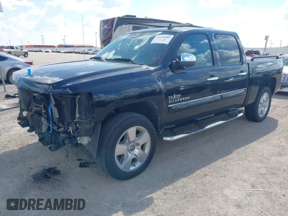 ✅ 2011 Chevrolet Silverado 1500 LT • VIN: 3GCPCSE08BG401451 • Лот: 43374905. Опубликован ранее на IAAI с пробегом 169 812 миль. Бесплатный доступ к архиву аукционных продаж из США и подробный отчёт об истории автомобиля на DreamBid. Изображение 2.