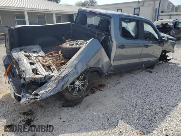 ✅ 2021 GMC Sierra 1500 • VIN: 1GTU9AEF0MZ230990 • Lot: 50844975. Wystawiony na Copart z przebiegiem Nie podano. Bezpłatny archiwum sprzedaży aukcyjnych z USA i szczegółowy raport historii pojazdu na DreamBid. Zdjęcie 3.