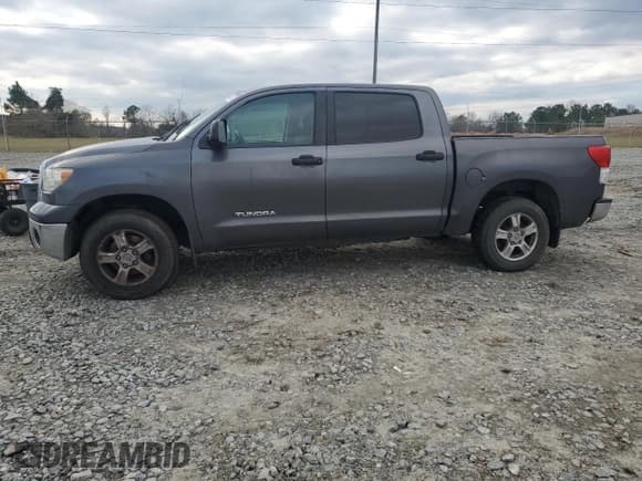✅ 2011 Toyota Tundra • VIN: 5TFDM5F16BX019620 • Lot: 46541795. Wystawiony na Copart z przebiegiem 235 993 mil. Bezpłatny archiwum sprzedaży aukcyjnych z USA i szczegółowy raport historii pojazdu na DreamBid. Zdjęcie 1.