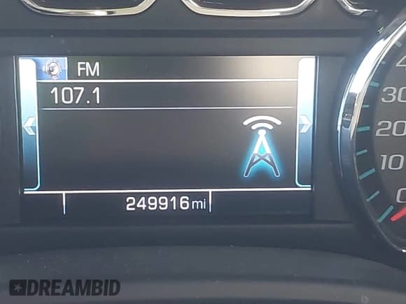 ✅ 2020 Chevrolet Suburban LT • VIN: 1GNSCHKC7LR304326 • Lot: 42840249. Wystawiony na IAAI z przebiegiem 249 916 mil. Bezpłatny archiwum sprzedaży aukcyjnych z USA i szczegółowy raport historii pojazdu na DreamBid. Zdjęcie 16.