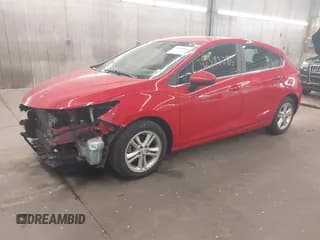 ✅ 2017 Chevrolet Cruze LT • VIN: 3G1BE6SM5HS594255 • Lot: 42385285. Wystawiony na IAAI z przebiegiem 107 505 mil. Bezpłatny archiwum sprzedaży aukcyjnych z USA i szczegółowy raport historii pojazdu na DreamBid. Zdjęcie 2.