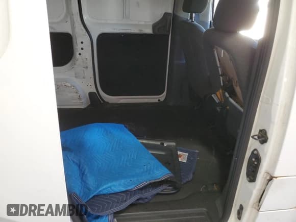 ✅ 2017 Nissan NV200 S • VIN: 3N6CM0KN8HK702935 • Lot: 91880195. Wystawiony na Copart z przebiegiem 173 568 mil. Bezpłatny archiwum sprzedaży aukcyjnych z USA i szczegółowy raport historii pojazdu na DreamBid. Zdjęcie 11.