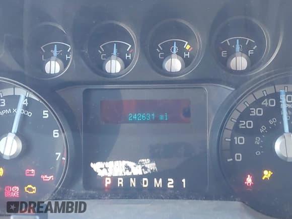 ✅ 2011 Ford F-250 XL • VIN: 1FDBF2A61BEC77909 • Lot: 43633747. Listed on IAAI with 242,631 mi. Free auction sales archive from the USA and detailed vehicle history report at DreamBid. Image 7.