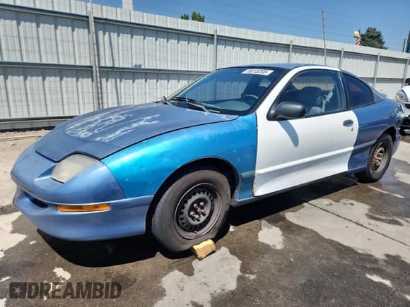 ✅ 1999 Pontiac Sunfire SE • VIN: 3G2JB1245XS807206 • Lot: 70015205. Wystawiony na Copart z przebiegiem 217 737 mil. Bezpłatny archiwum sprzedaży aukcyjnych z USA i szczegółowy raport historii pojazdu na DreamBid. Zdjęcie 1.