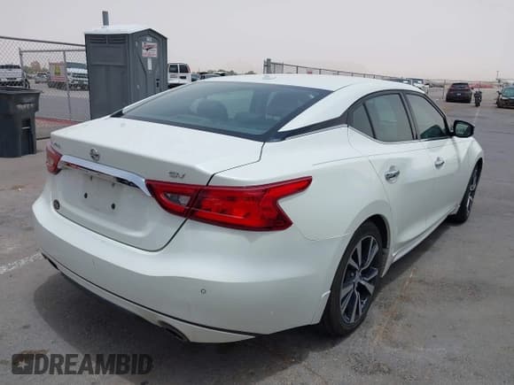 ✅ 2017 Nissan Maxima SL • VIN: 1N4AA6AP5HC407375 • Lot: 42249400. Listed on IAAI with 102,259 mi. Free auction sales archive from the USA and detailed vehicle history report at DreamBid. Image 4.