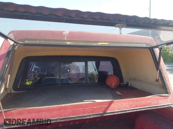 ✅ 1993 Nissan Frontier • VIN: 1N6SD11S5PC337045 • Lot: 43106354. Listed on IAAI with 142,131 mi. Free auction sales archive from the USA and detailed vehicle history report at DreamBid. Image 8.