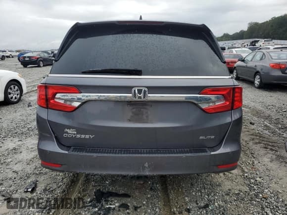 ✅ 2018 Honda Odyssey Elite • VIN: 5FNRL6H95JB089555 • Lot: 82226615. Wystawiony na Copart z przebiegiem Nie podano. Bezpłatny archiwum sprzedaży aukcyjnych z USA i szczegółowy raport historii pojazdu na DreamBid. Zdjęcie 6.